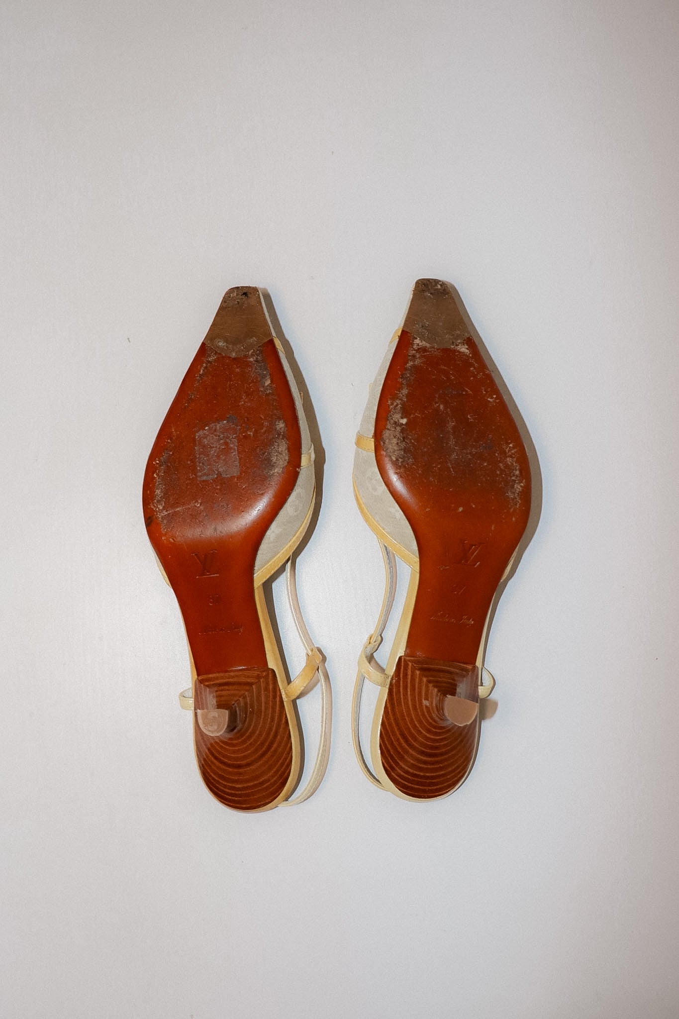 Vintage Louis Vuitton Kitten Heels 37