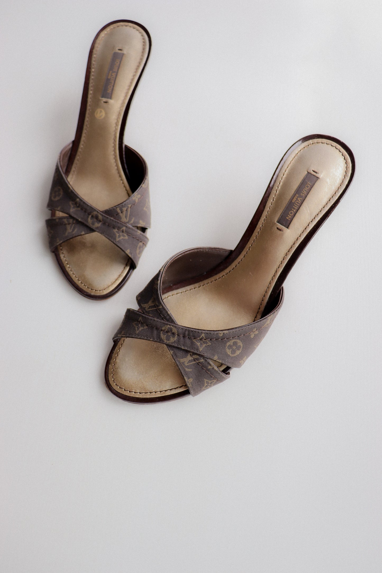 Vintage Louis Vuitton Denim Mules 38.5