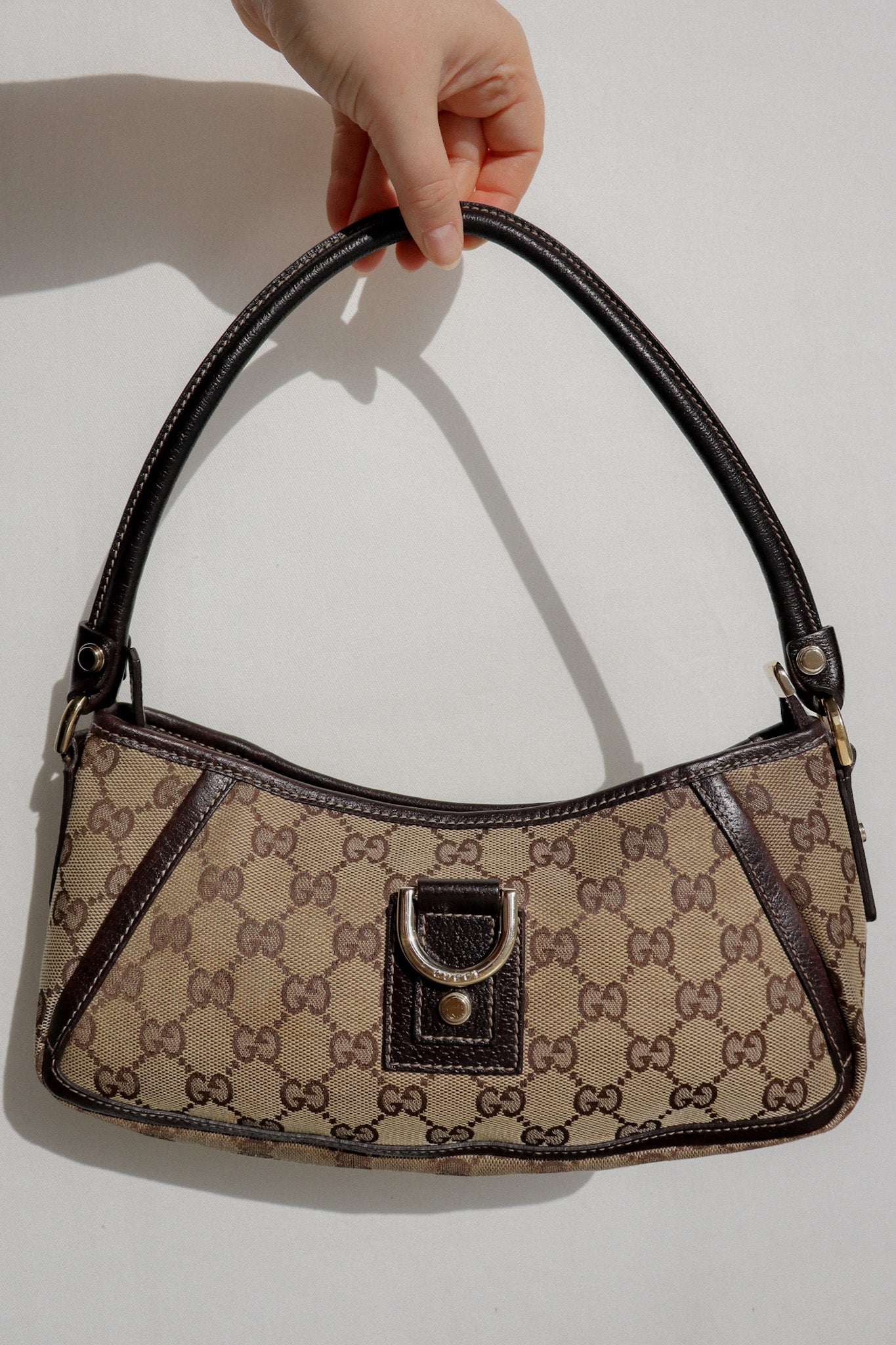 Gucci dark brown monogram shoulder bag popular