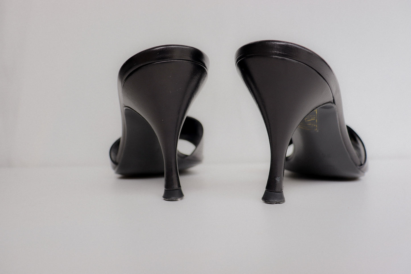 Vintage Gucci Tag Mules 36