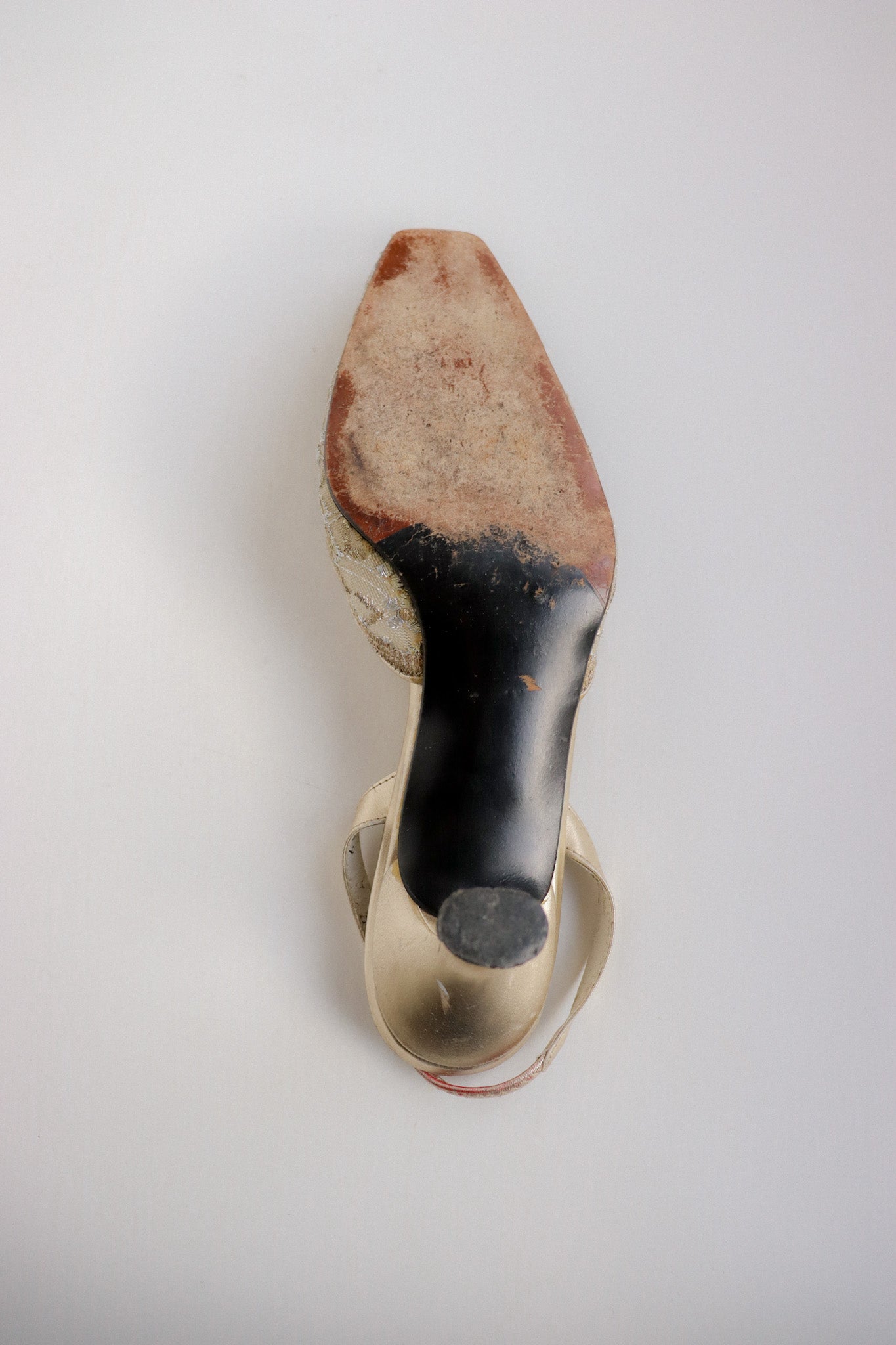 Vintage Stuart Weitzman Lace Kitten Heels 36