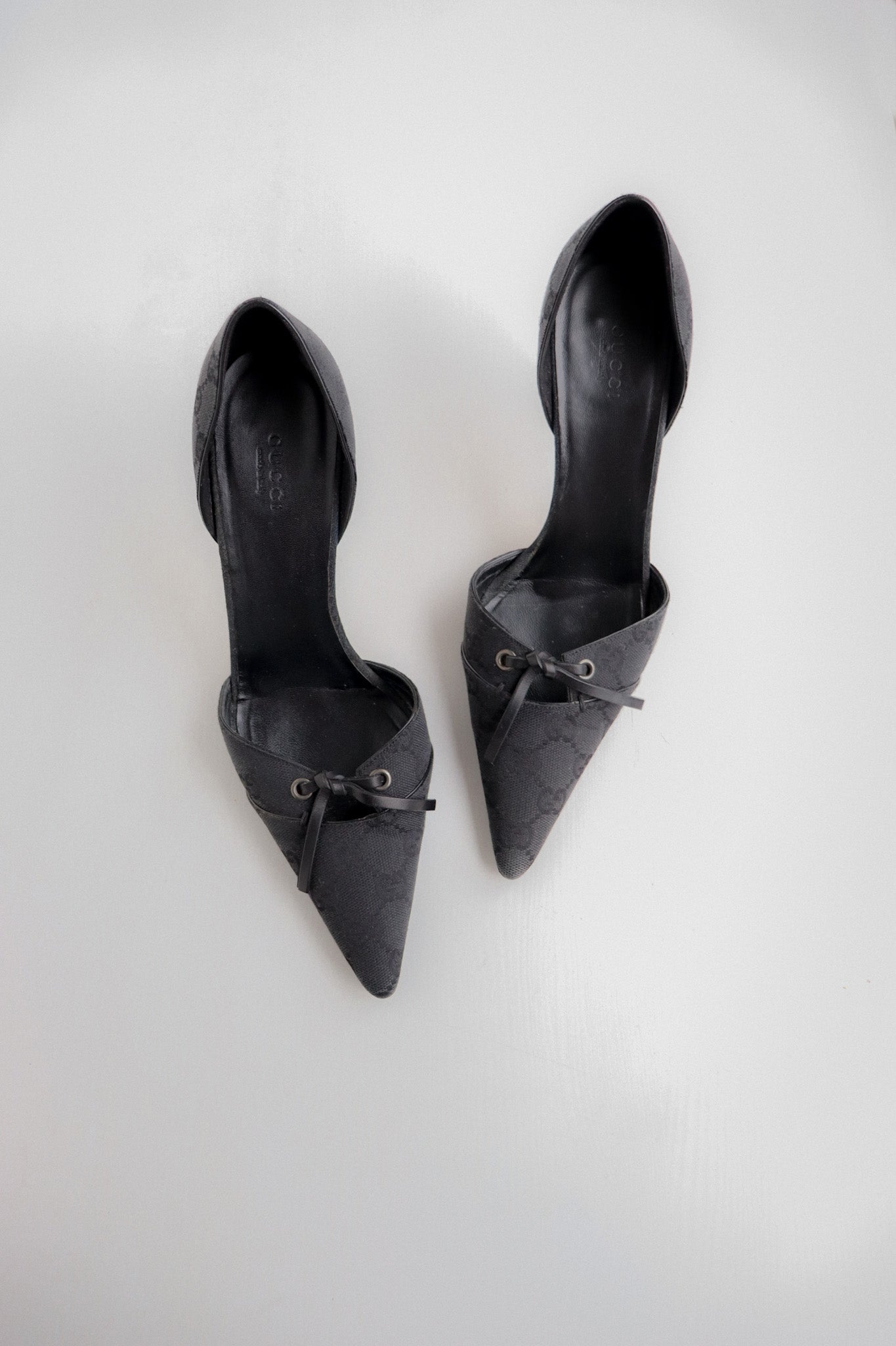 Vintage Gucci Bow Heels 38