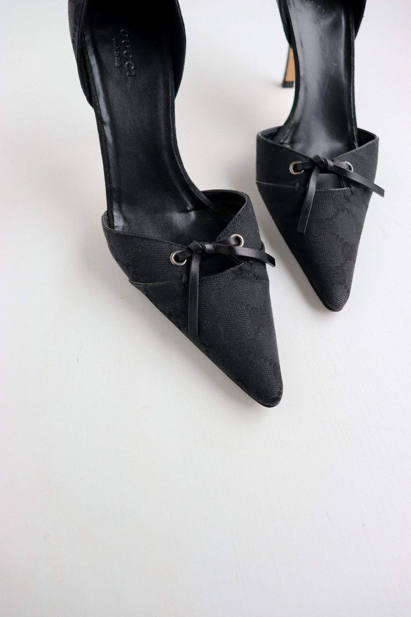 Vintage Gucci Bow Heels 38