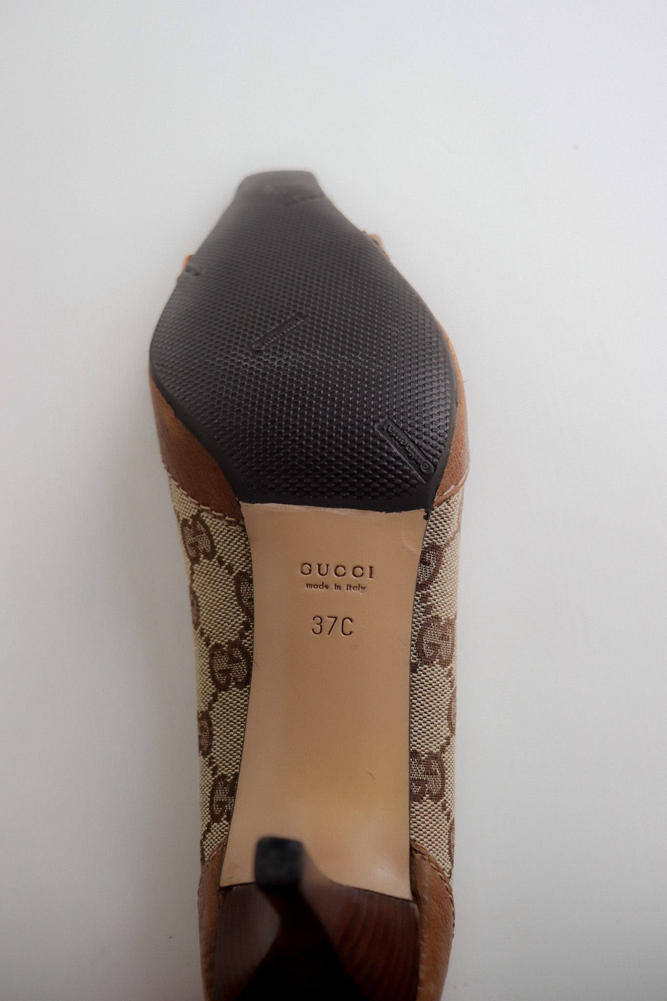 Vintage Gucci Horsebit Heels 37