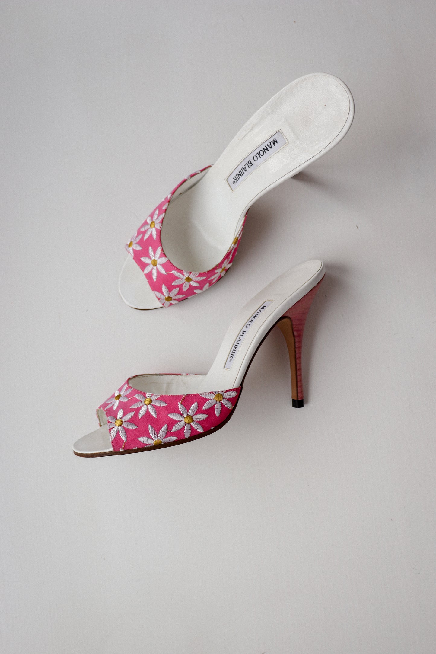 Vintage Manolo Blahnik Daisy Mules 38.5