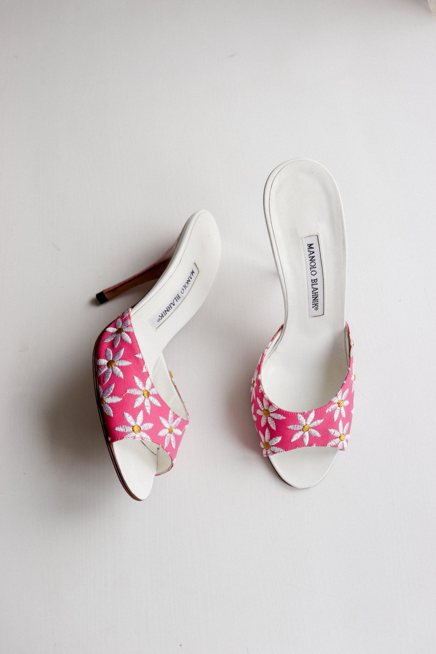 Vintage Manolo Blahnik Daisy Mules 38.5