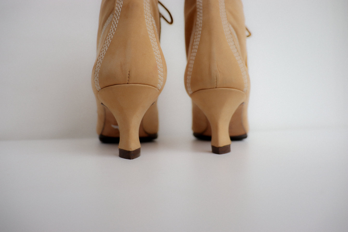 Vintage Manolo Blahnik Oklamod J. Lo Boots 38