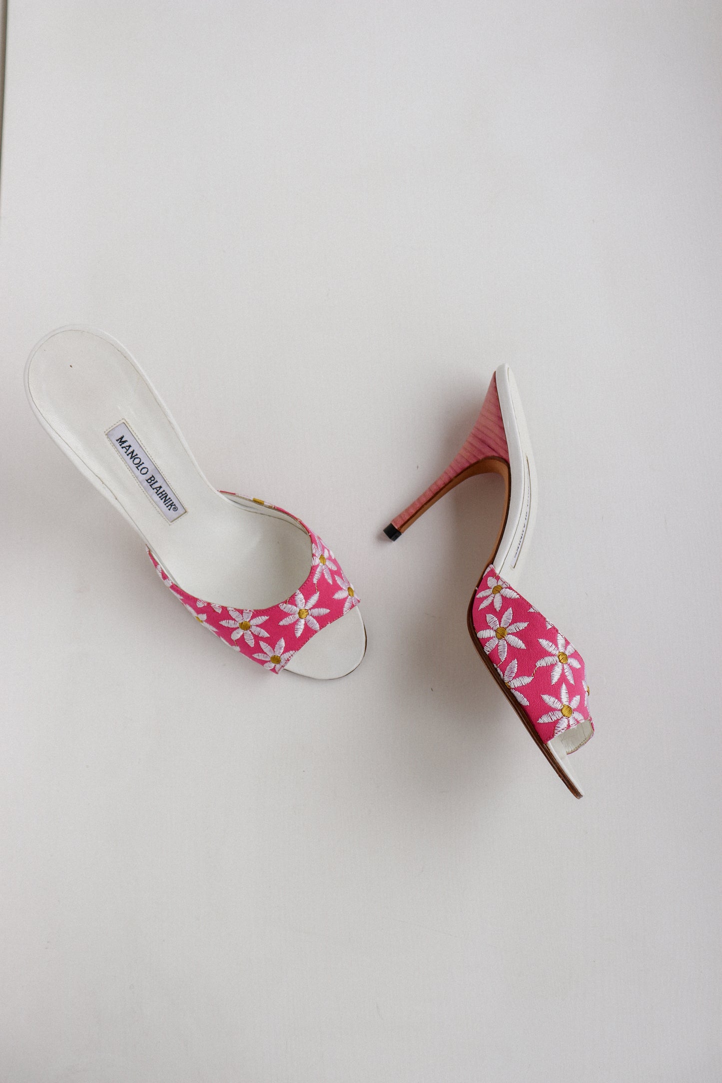 Vintage Manolo Blahnik Daisy Mules 38.5