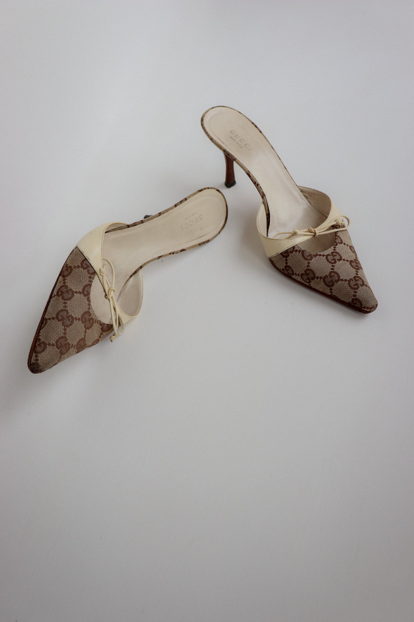 Vintage Gucci Monogram Bow Mules 36.5