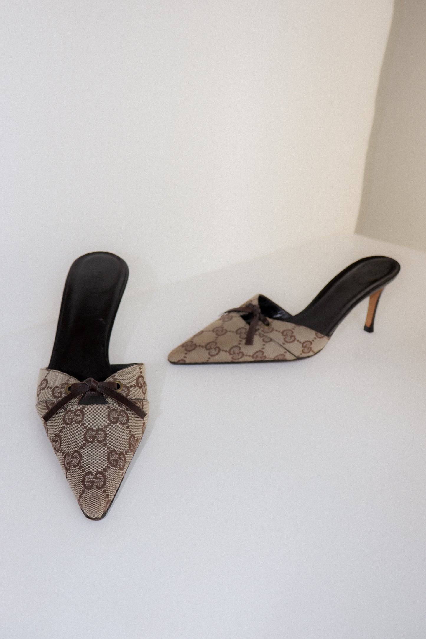 Vintage Gucci Mules Bow US 8