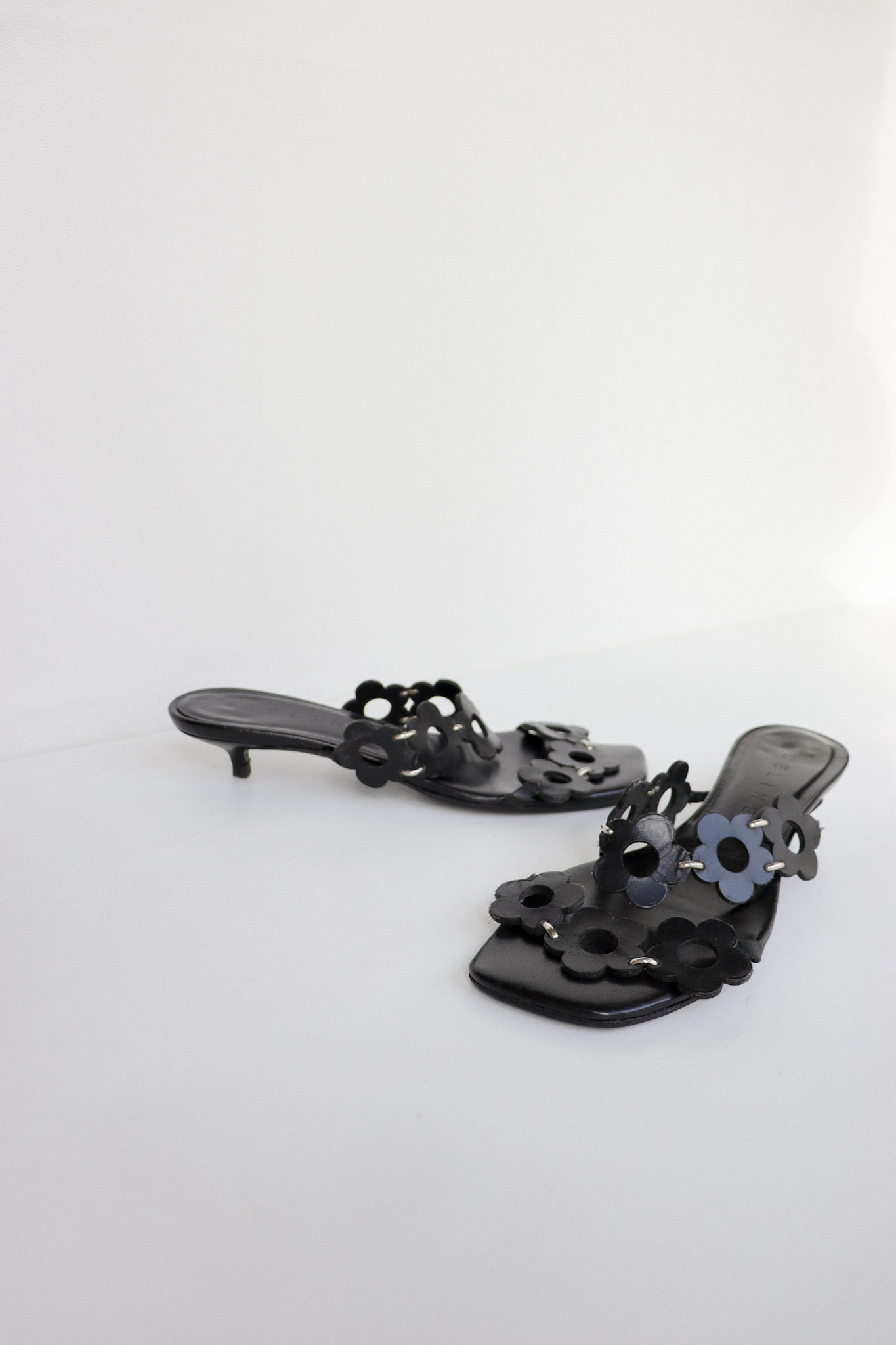 Vintage Celine Floral Shoes in black colour by Michael Kors for Céline Heels Kitten