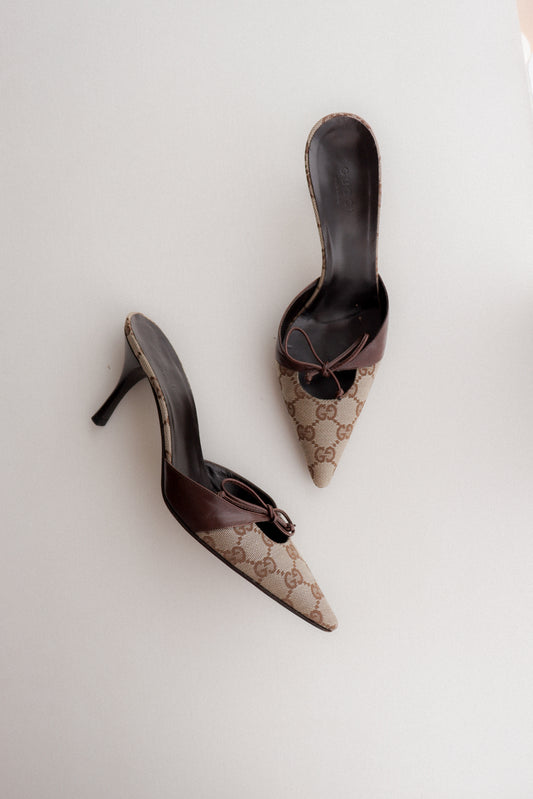 Vintage Gucci Bow Heels 36