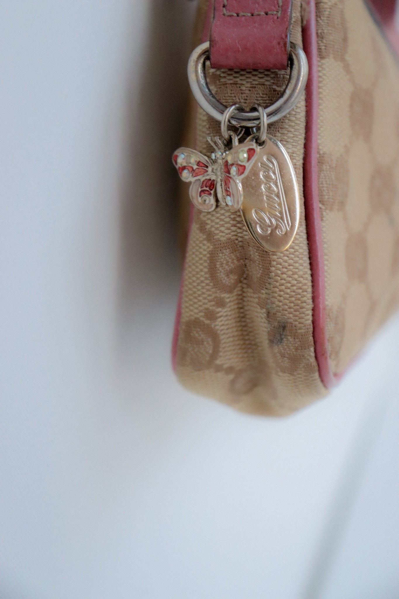 Vintage Gucci Pochette pink